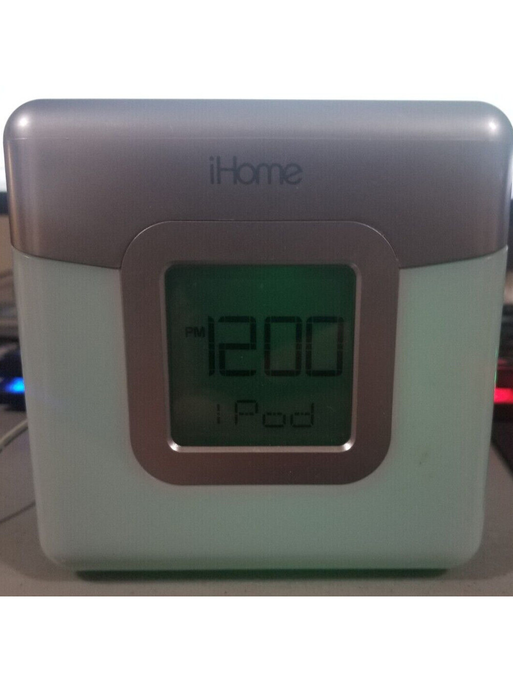 iHome iP18 Multi Color Changing Clock